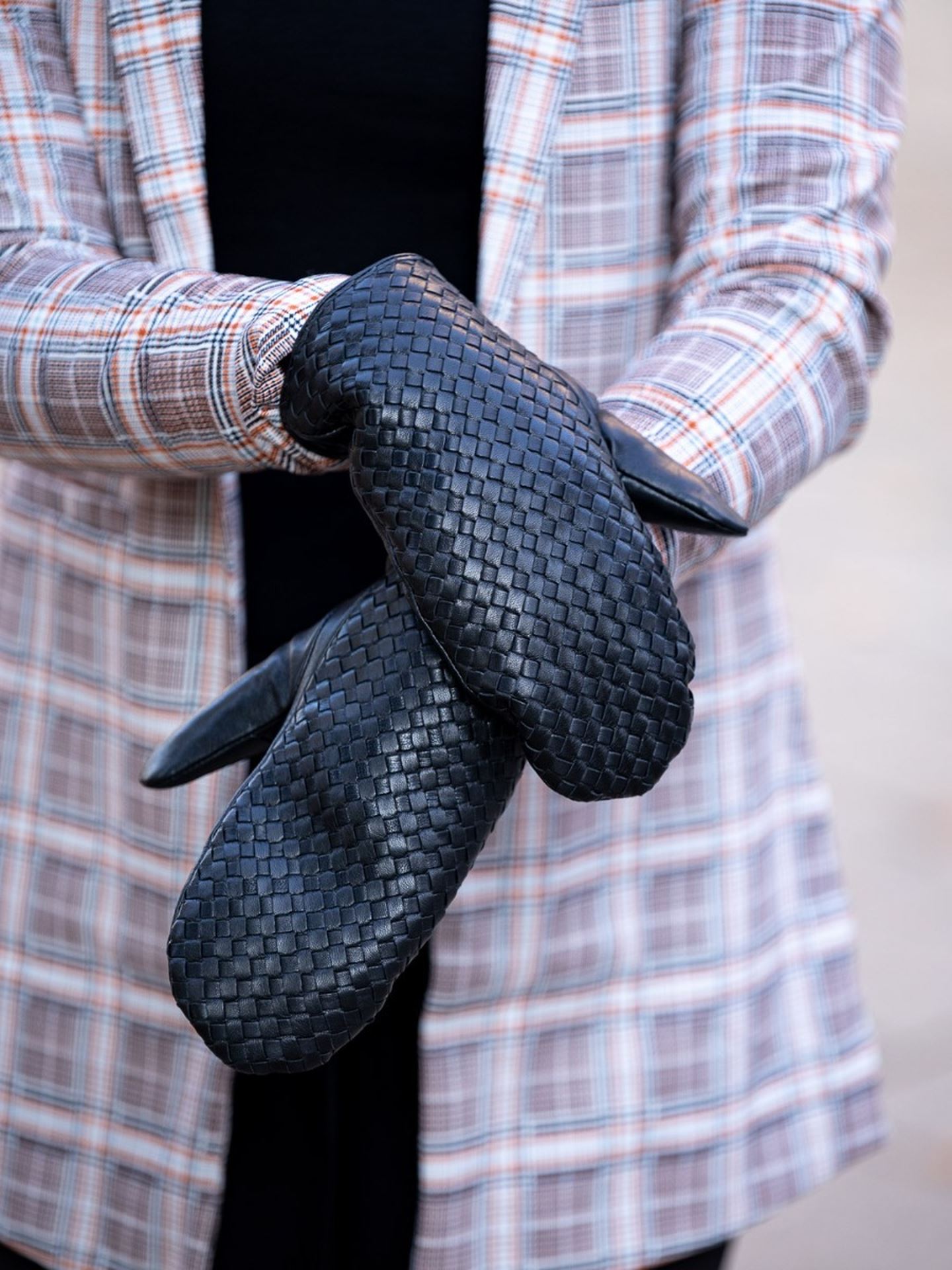 Glove Braided Mitten