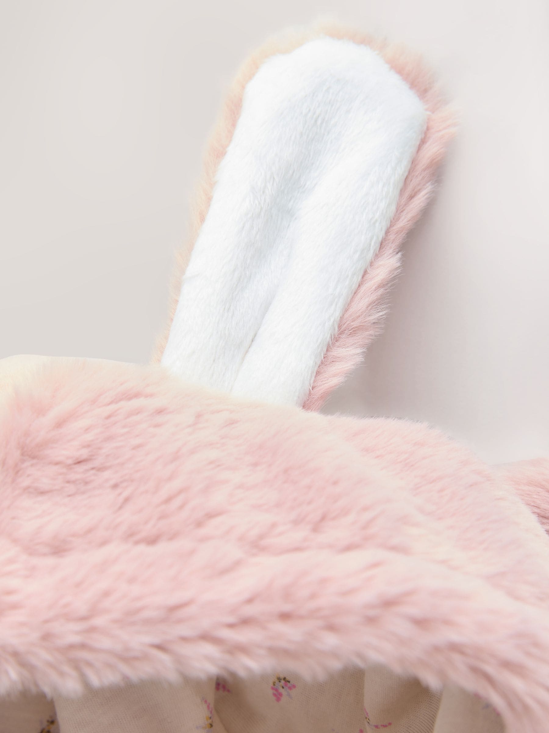 Roze - Baby pakje met konijntjes van imitatiebont (0mnd -2jr)