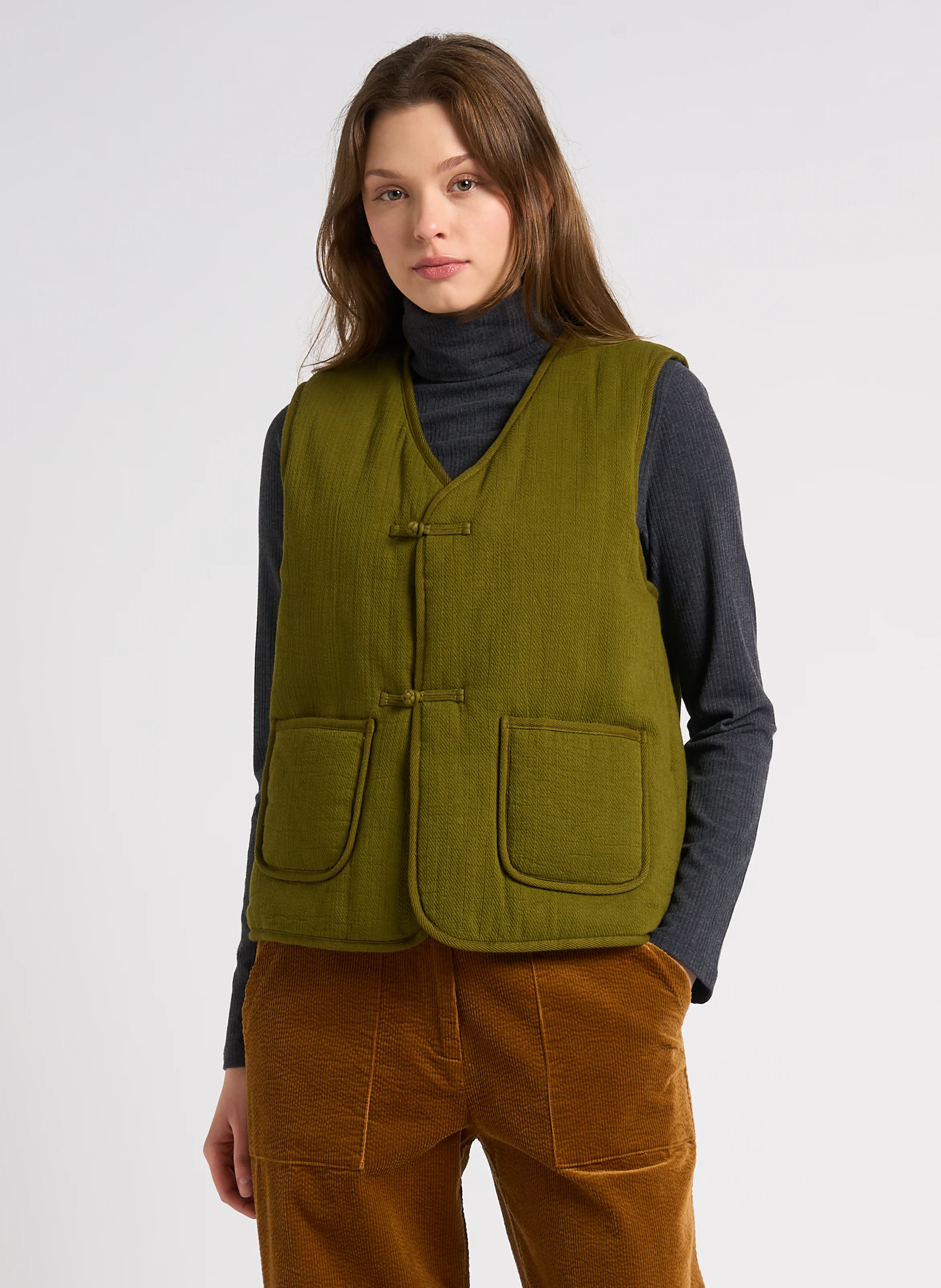 Veste droite rembourrée col V en coton mélangé | Kaki