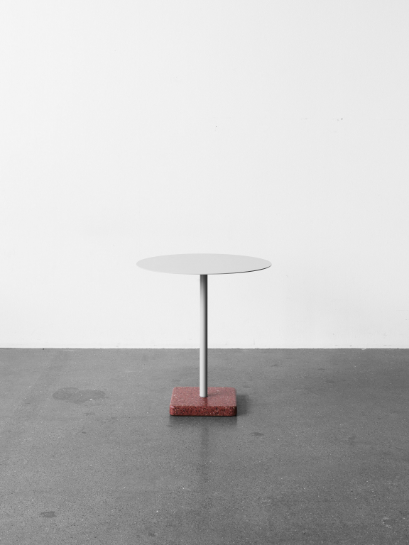 Hay Terrazzo Round tuintafel 70 sky grey - red