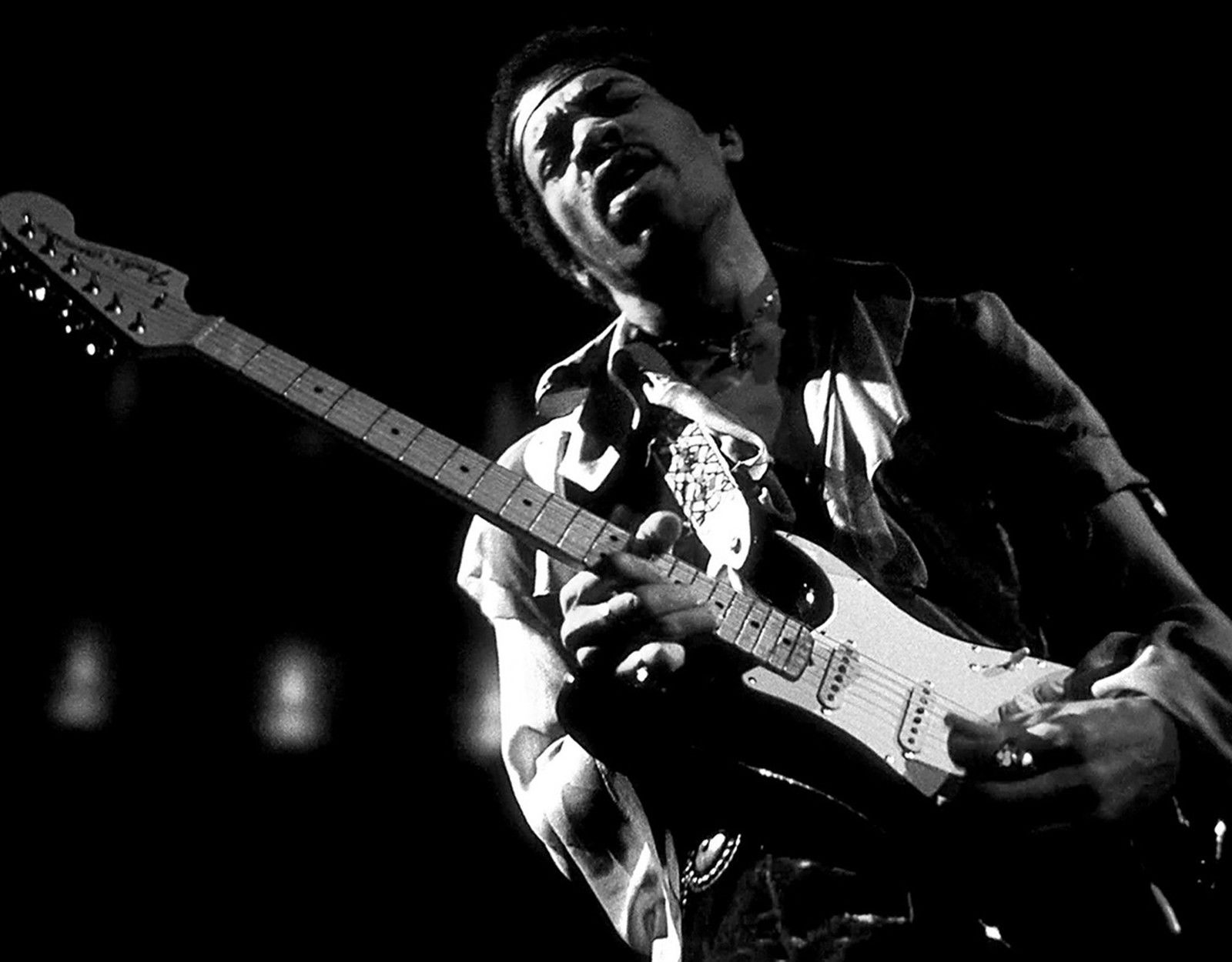 Hendrix Guitar Solo by Classic Collection I - Darlings - Small Limited Edition. 30x40.
