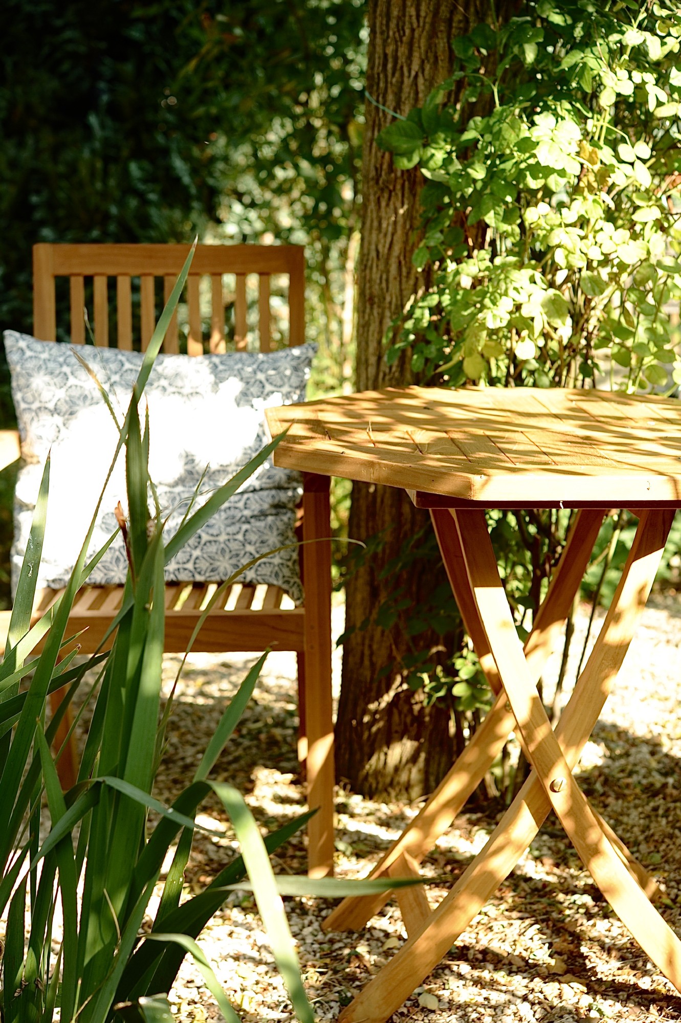 Gartentisch 'Bergen' klappbar, Teakholz, L 70 cm, B 70 cm, H 75 cm günstig bestellen