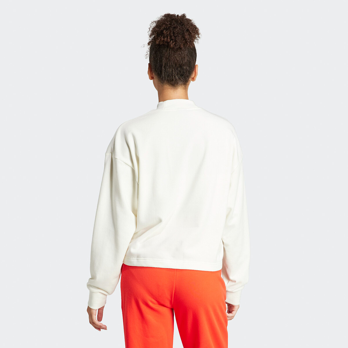 ADIDAS ROUPAS ESPORTIVAS<br>A marca de suéteres do amor