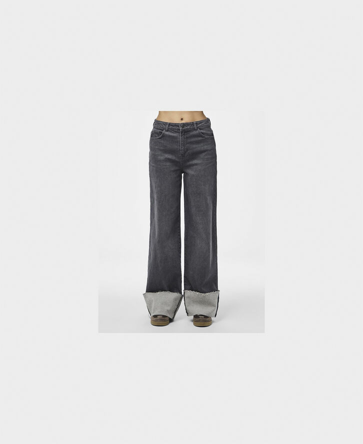 Pieces PCPIL HW STRAIGHT FOLD UP JEANS Grey denim