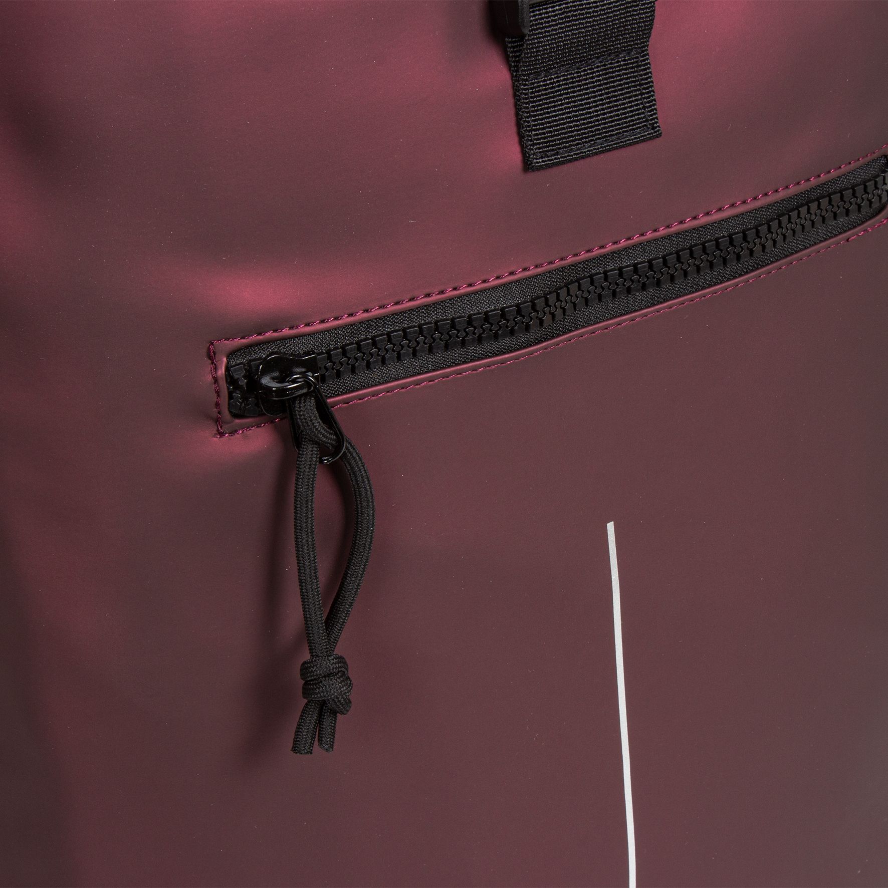 New Rebels Mart New York Rolltop Backpack Metallic Burgundy