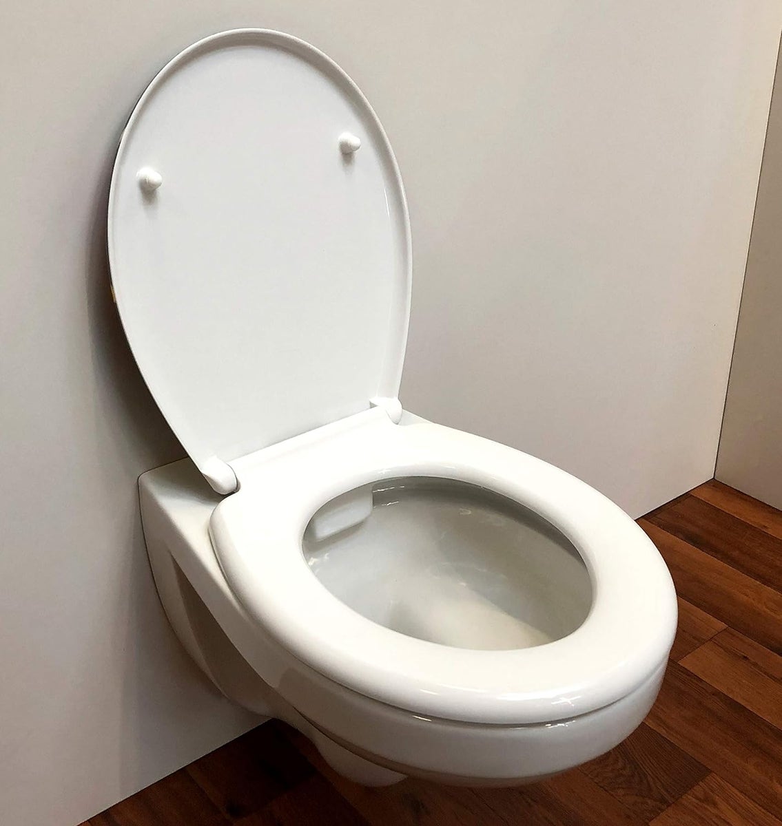 Kattentoiletzitting met soft-close mechanisme, afneembaar voor reiniging