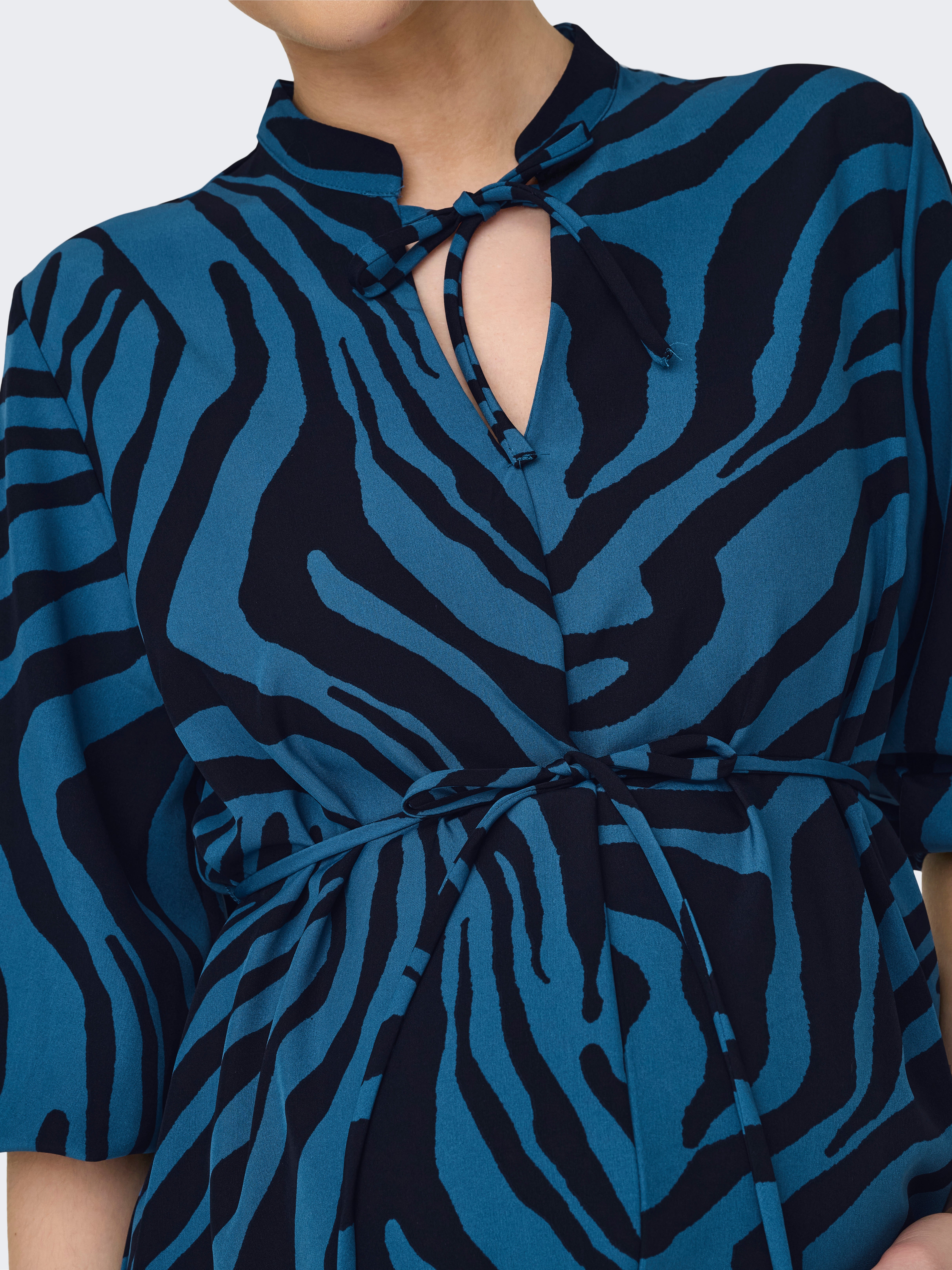 OLMKIMIKA Kurzes Kleid Déja Vu Blue