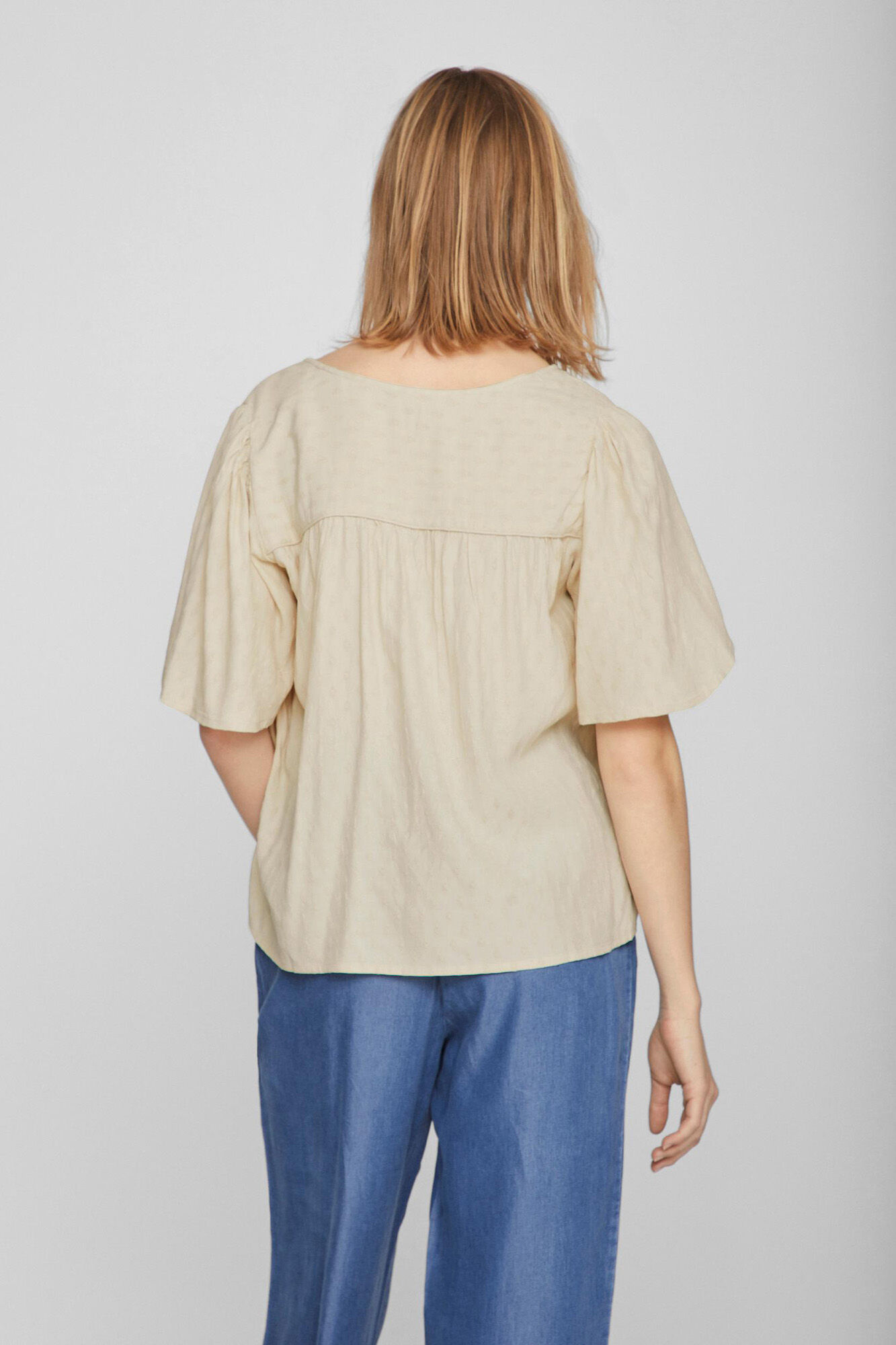 Blusa de cetim de manga curta - Cinza