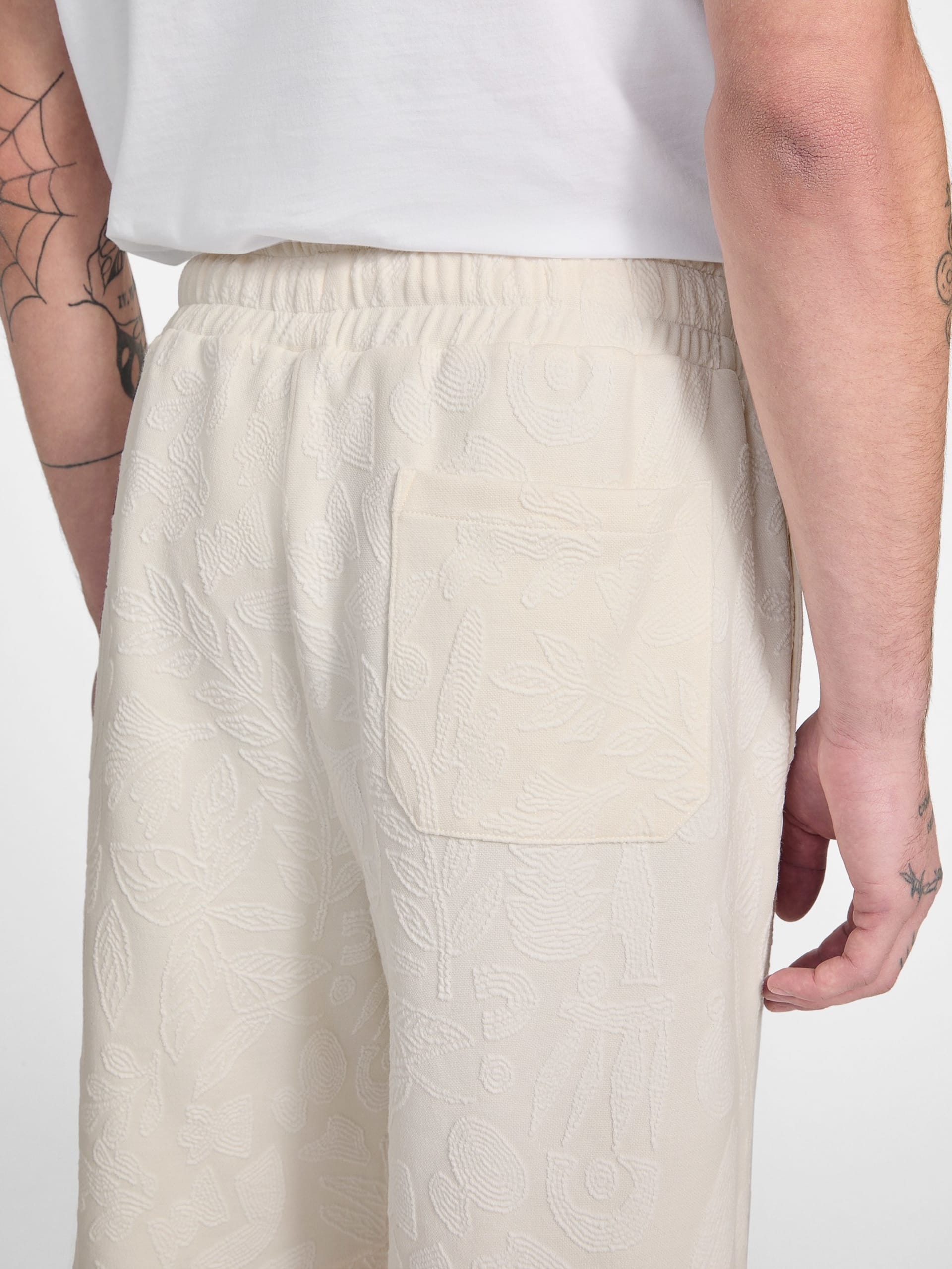 Shorts Jacquard com Estampa de Folhagem