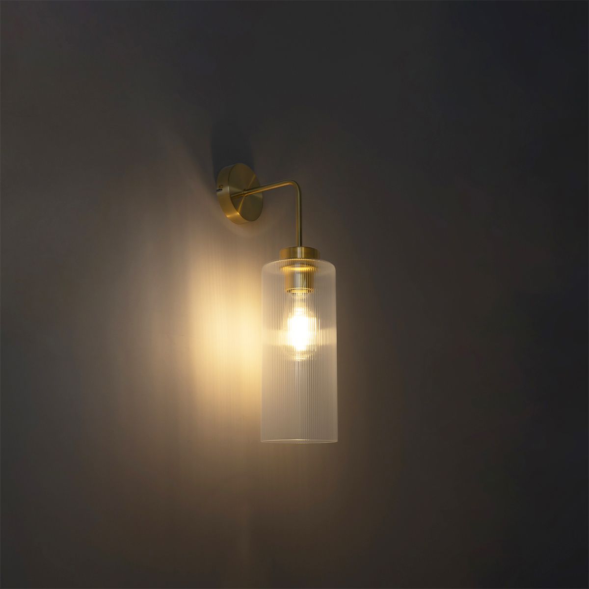 Art Deco wandlamp goud met glas - Laura