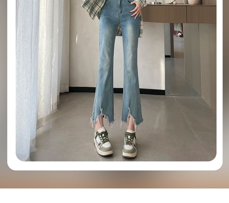Tel tot 10 - Gewassen, gescheurde, asymmetrische cropped flared jeans met middelhoge taille (verschillende ontwerpen)