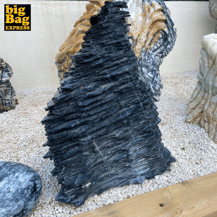 Sculpture de Jardin en Marbre Black Beauty Eagle Rock 311kg