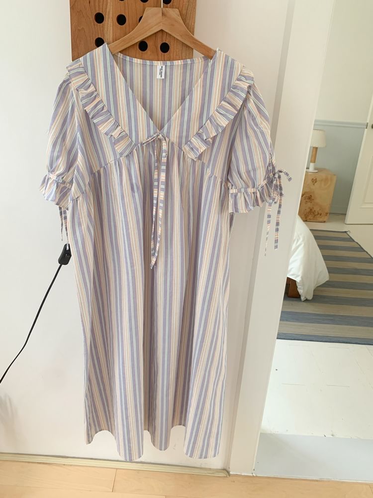 Sadelle - Gestreepte pyjamajurk met korte mouwen / pyjamatop / shorts / set