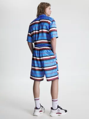 Shorts Relaxados com Listras e Monograma Crest