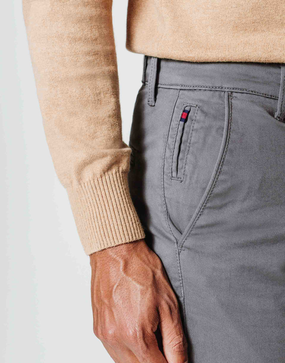 Chino fashion gris moyen
