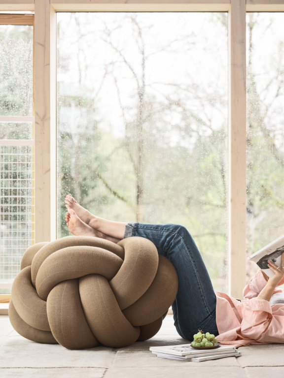 Design House Stockholm Knot kussen 60x60 Camel