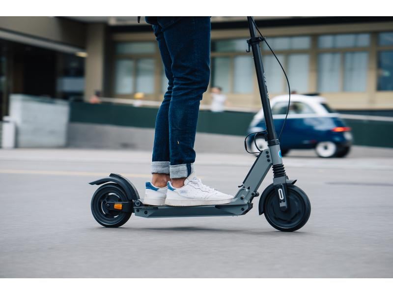Micro Mobility E-Scooter Merlin II Elektro-Scooter
