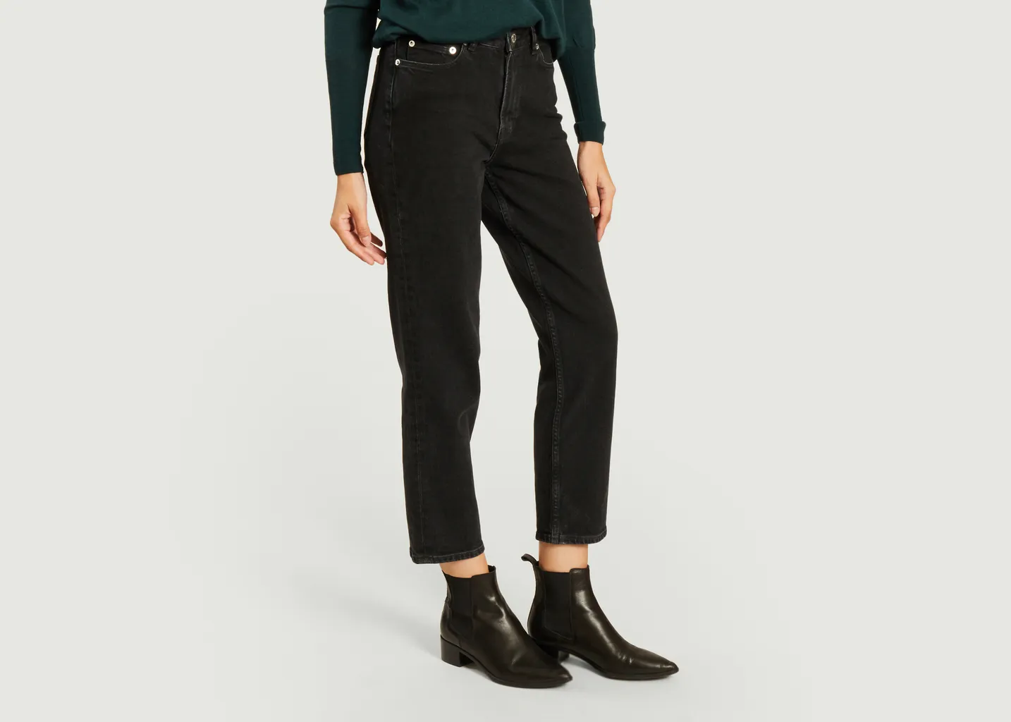 Jean Mariane mom fit Samsoe Samsoe