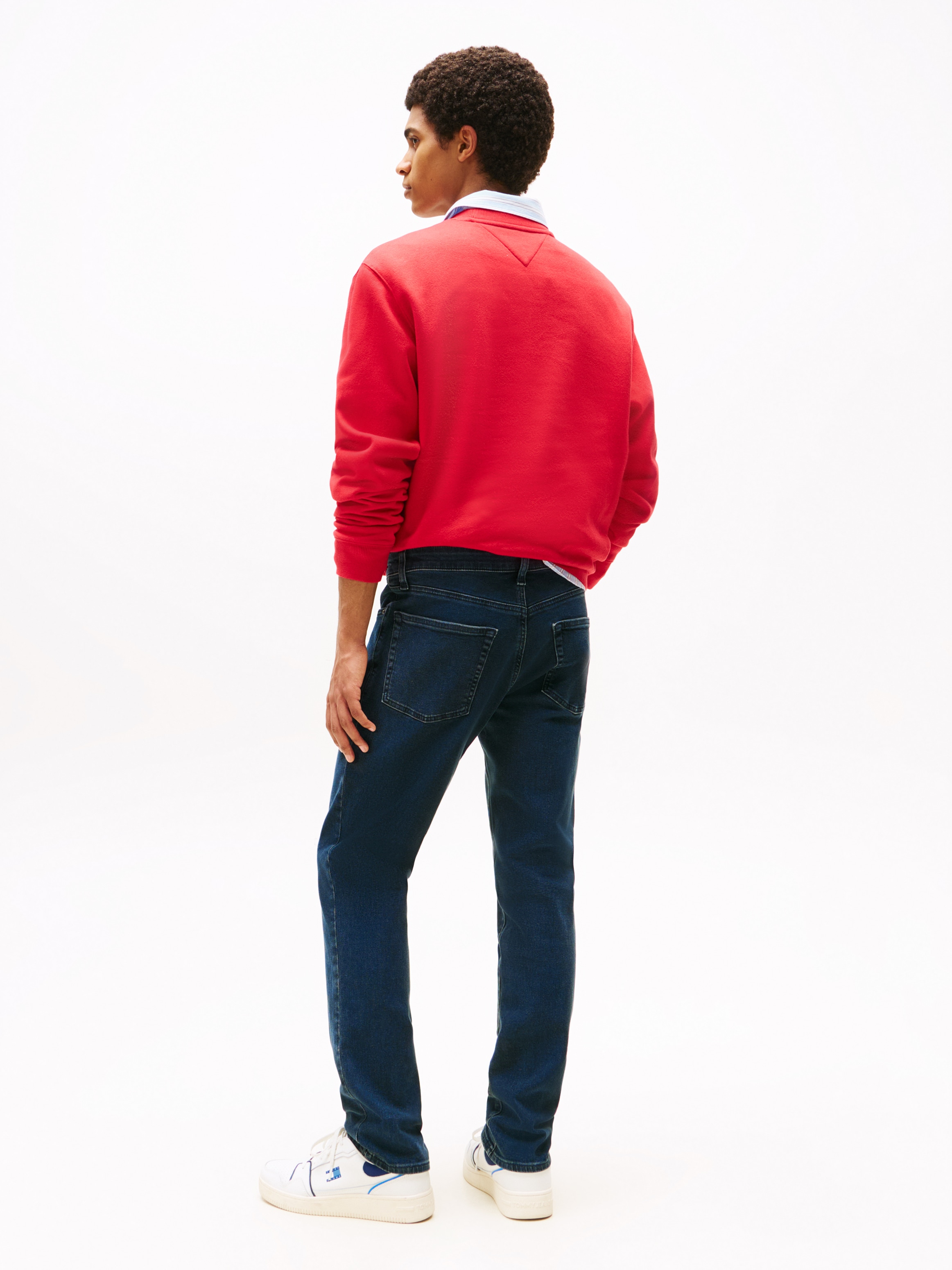 Tommy Jeans Gerade Jeans »Scanton Slim«, Mit Markenlabel aus Leder hinten