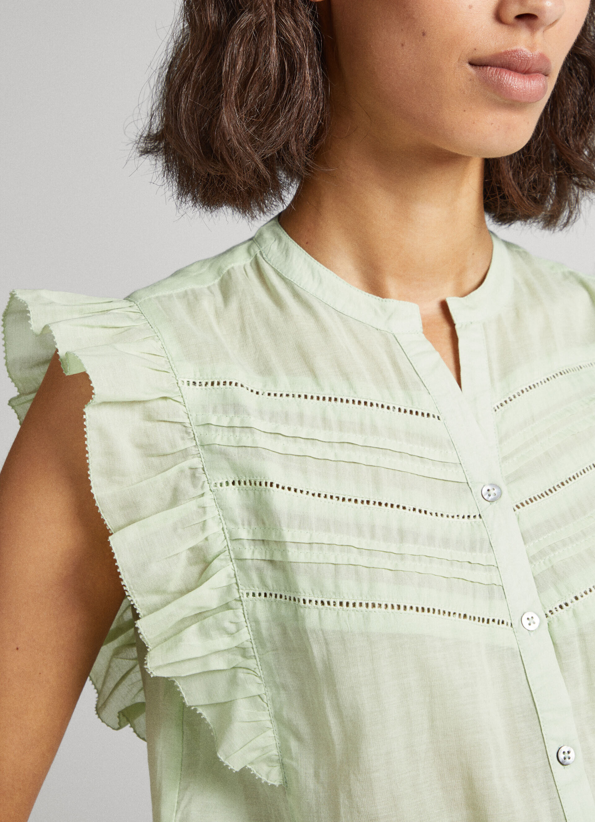 Blusa com mangas borboleta - verde claro