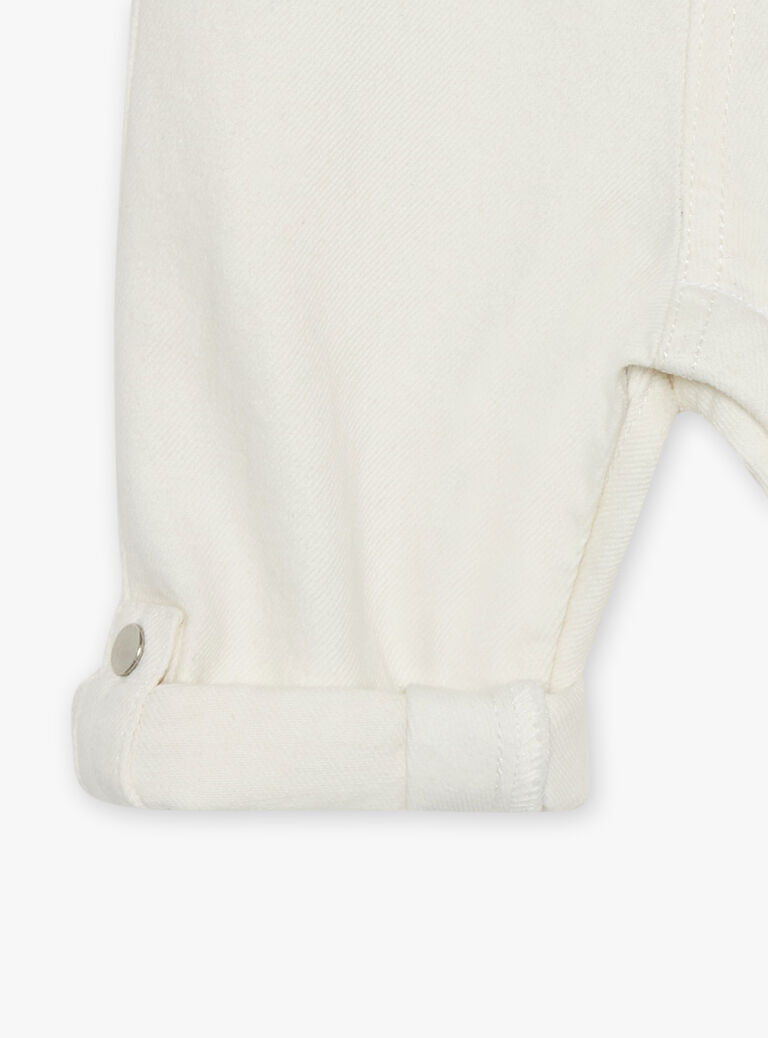 Salopette longue en denim écru avec broderie