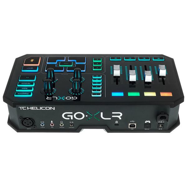 TC-Helicon GO XLR Podcast Bundle