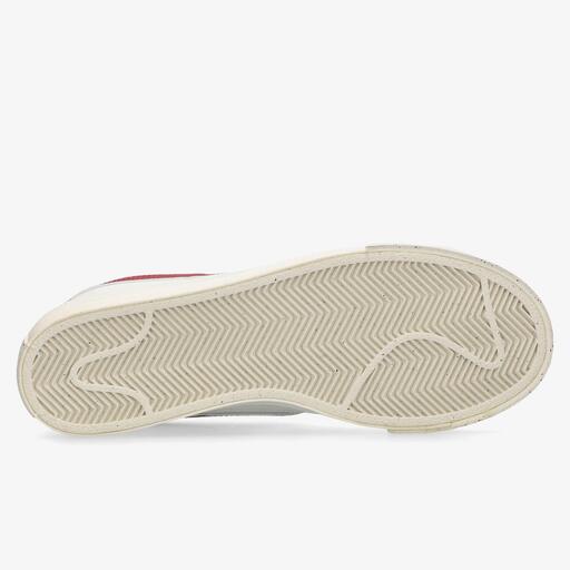 Nike Court Legacy