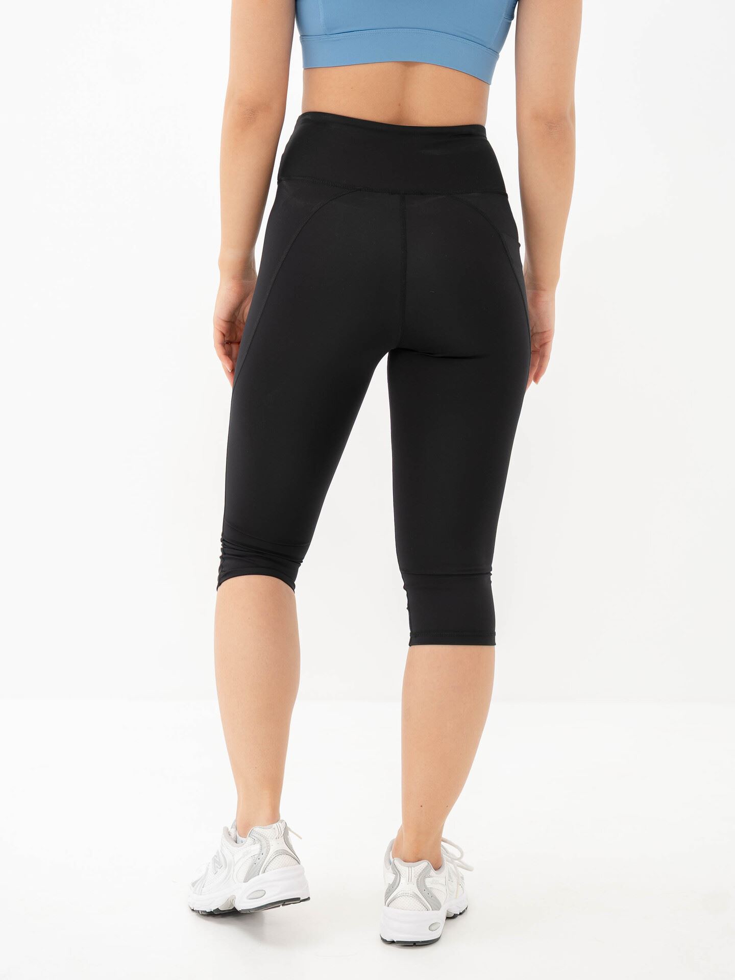 Flattering High Waist Capri Tights