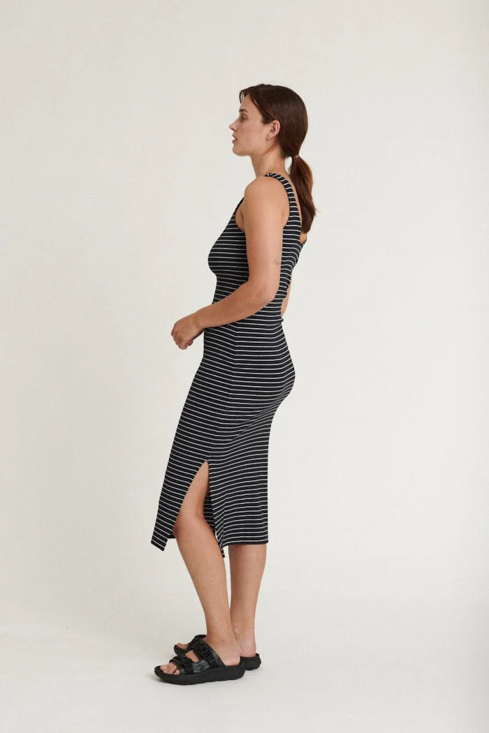 Basic Apparel Ludmilla Openback Dress 703 black bright white