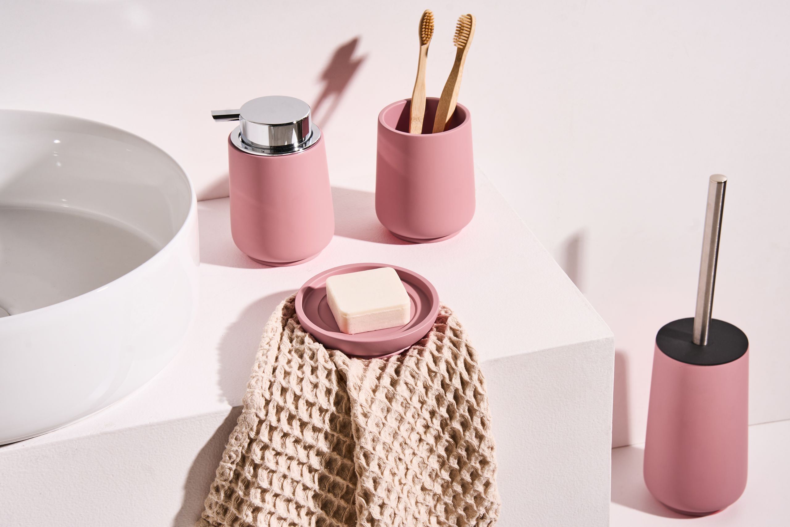 Beliani - SUCHES - Badkameraccessoireset - Roze - Polyresin