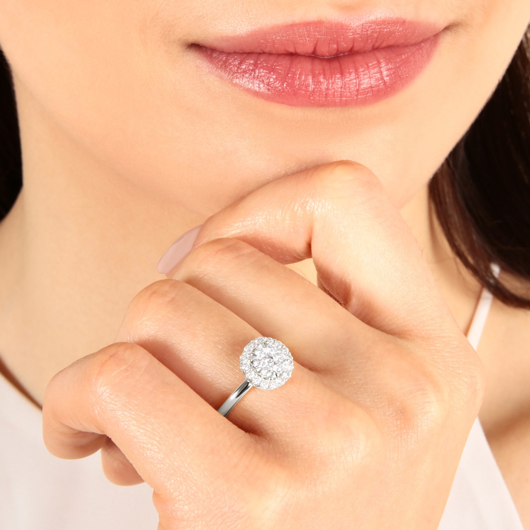 0.50 Karat Diamanten Halo Ring 750/18 K Weissgold
