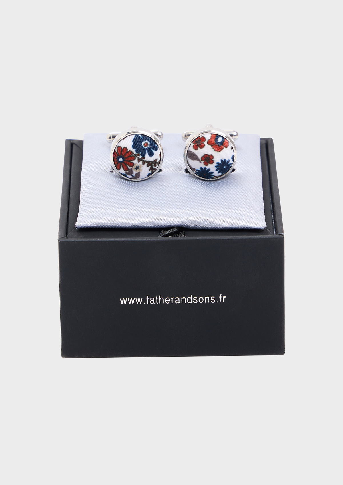 Boutons de manchettes ronds blancs à motif fleuri bleu marine, beige et terracotta