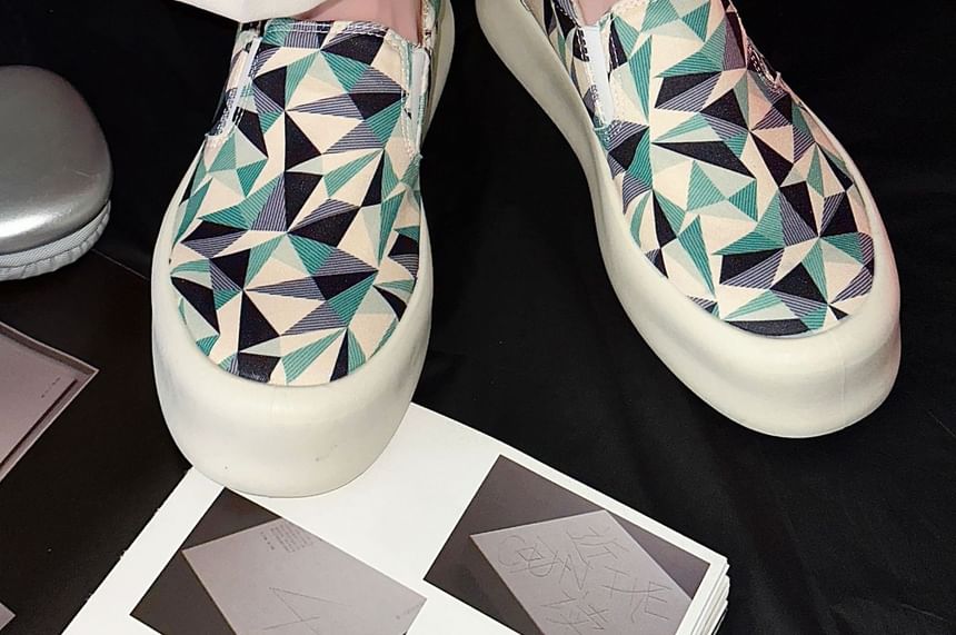 Tanzanite - Platform instappers met geometrische print