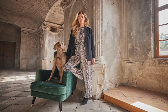 Aniston CASUAL Schlupfhose  im farbharmonischen Schlangendruck - NEUE KOLLEKTION