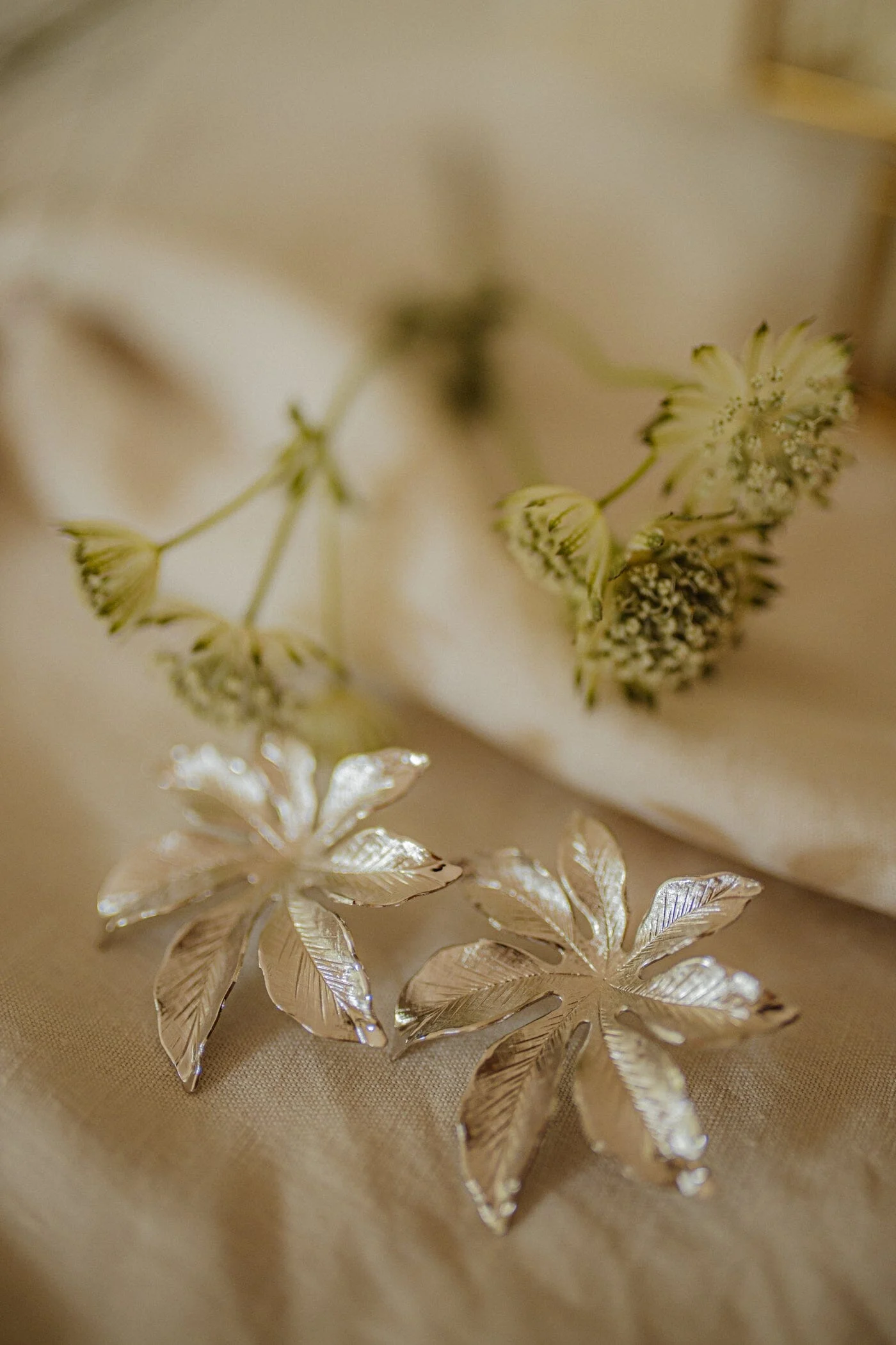 CHLORIS - Maxi boucles d'oreilles puces fleurs plaqué argent | Argent