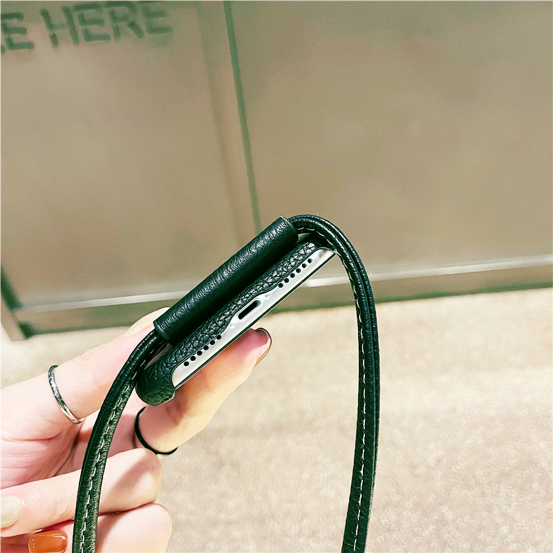 iPhone 11 Necklace Leder Schutz Hülle   Handykette (140cm) - Grün