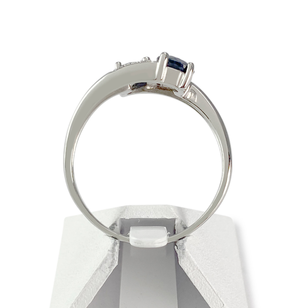 Bague d'occasion or 750 blanc diamants saphirs