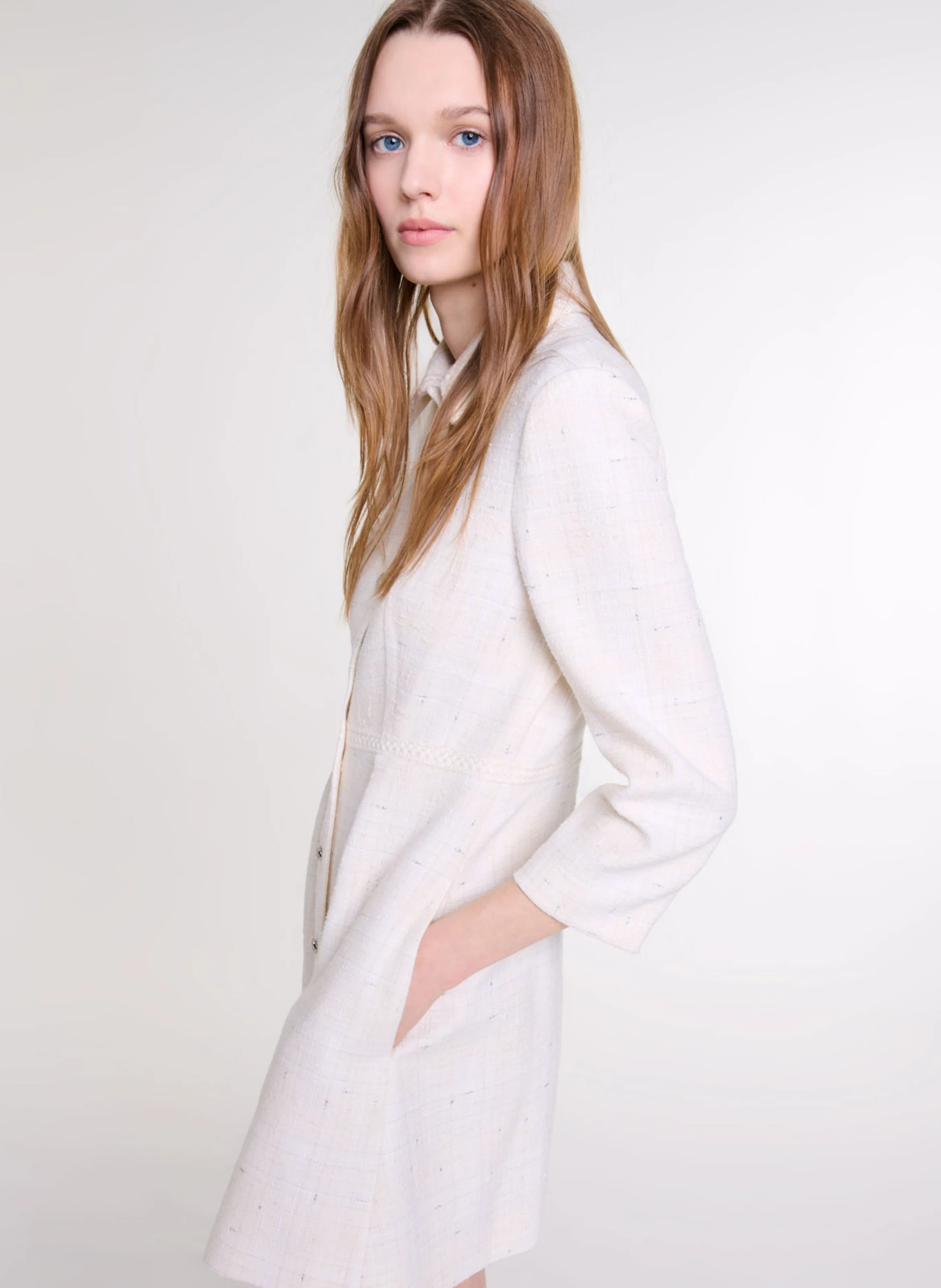 Robe courte cintrée col classique | Beige