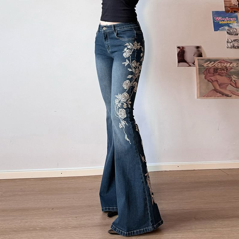 Sosana - Low Waist Washed Rose Borduursel Slim-Fit Boot-Cut Jeans