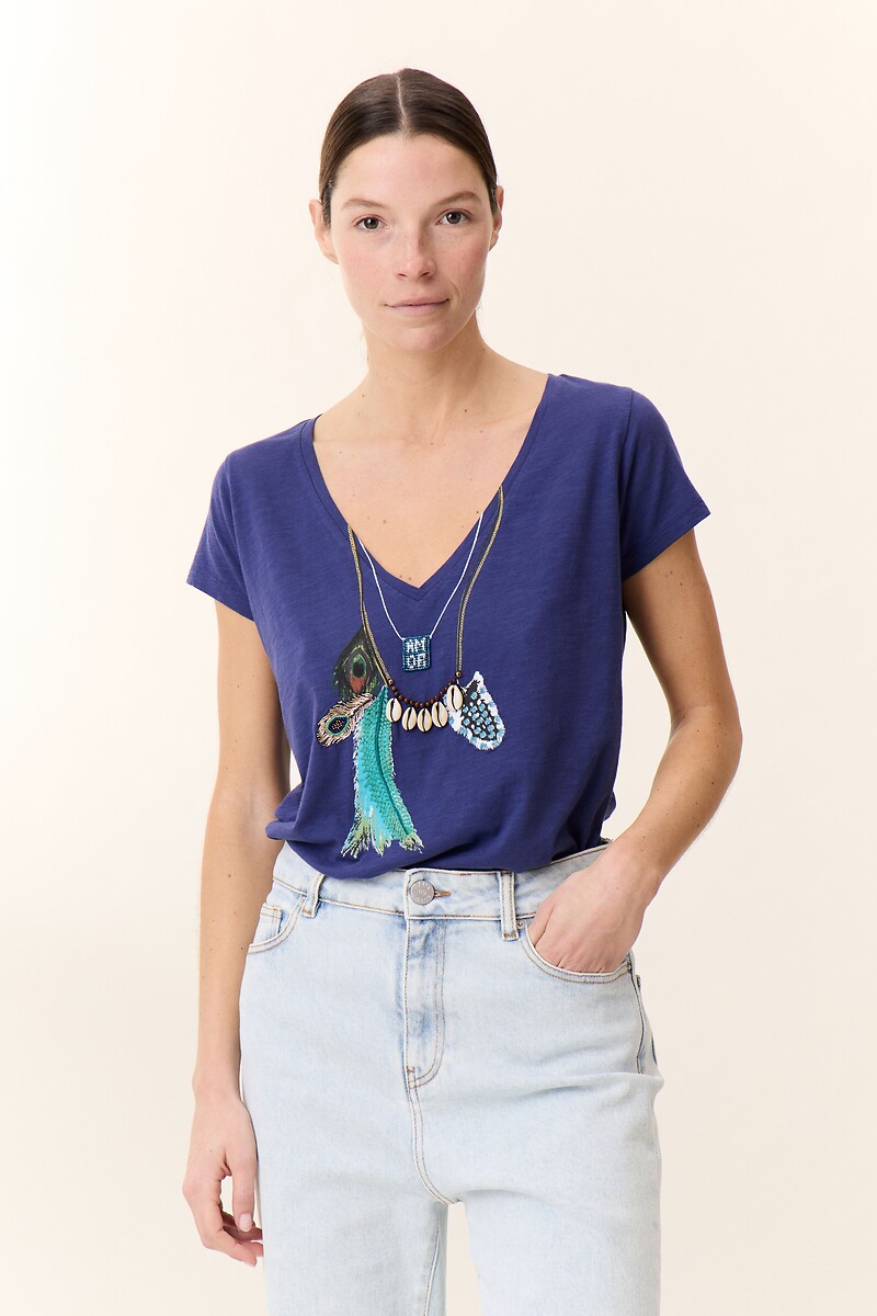 LEON & HARPER<br>TONTON FEATHER Camiseta de manga curta com decote em V bordado
