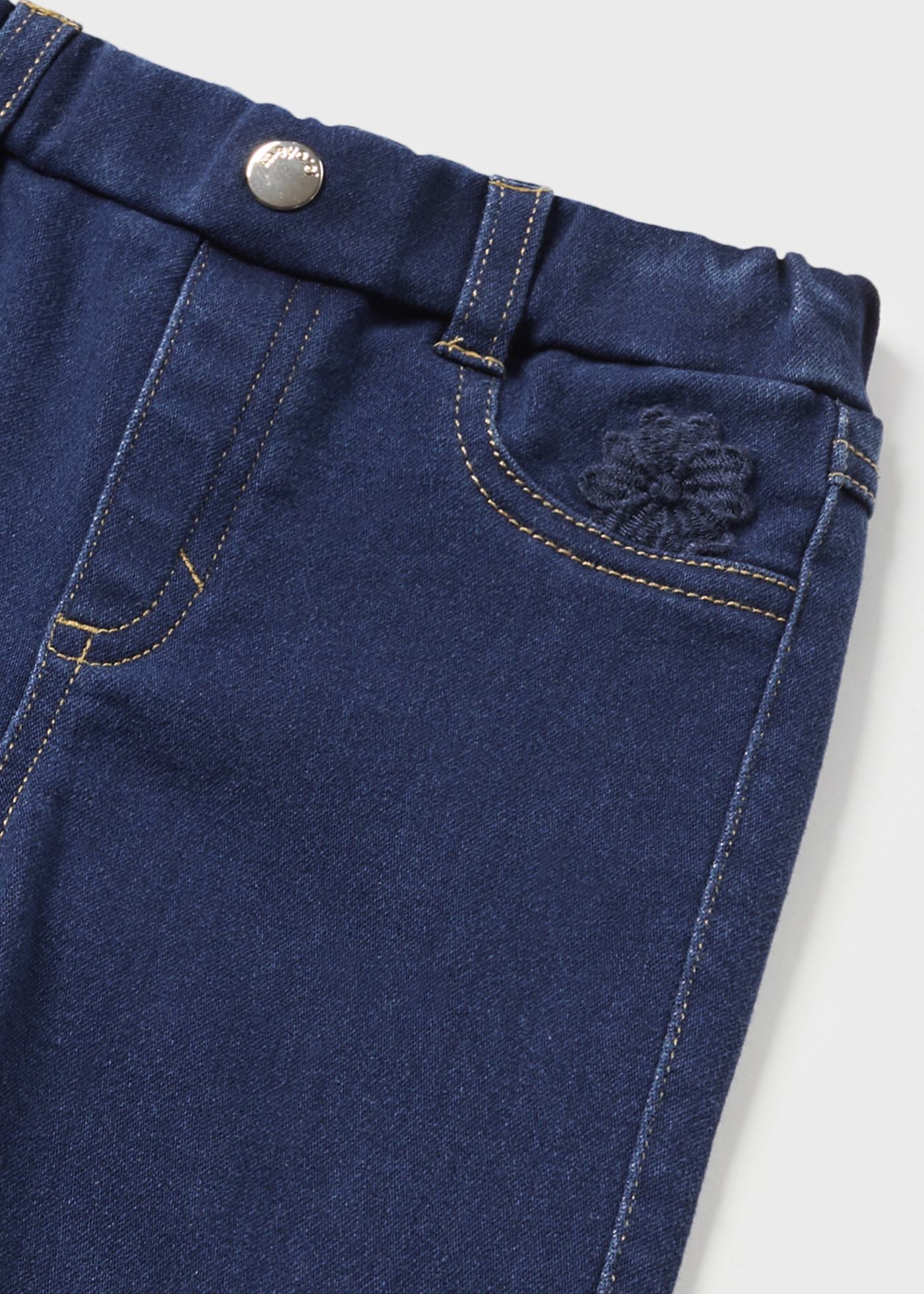 Calça jeans skinny para bebês