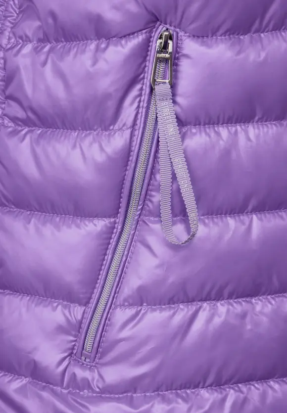 Kurze Steppjacke - shiny lilac