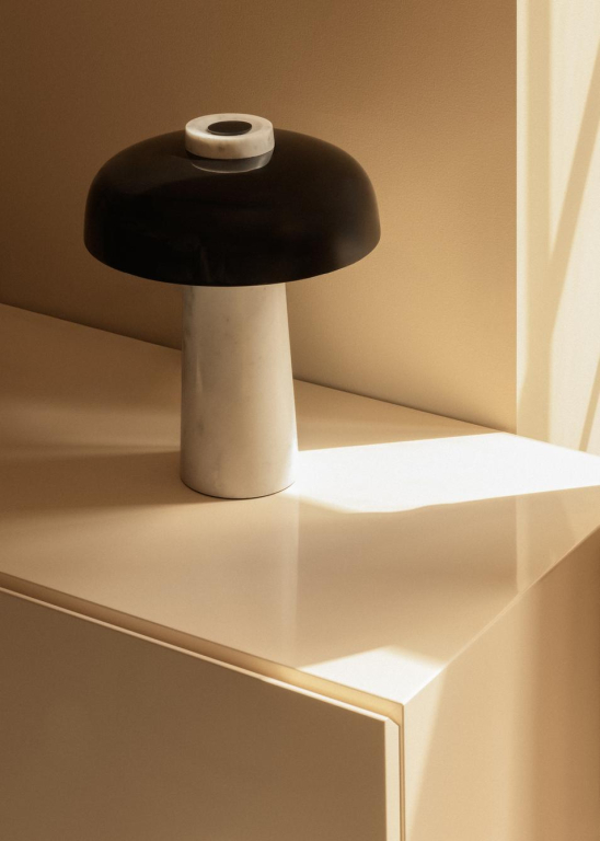 Audo Copenhagen Reverse tafellamp LED travertine/brons