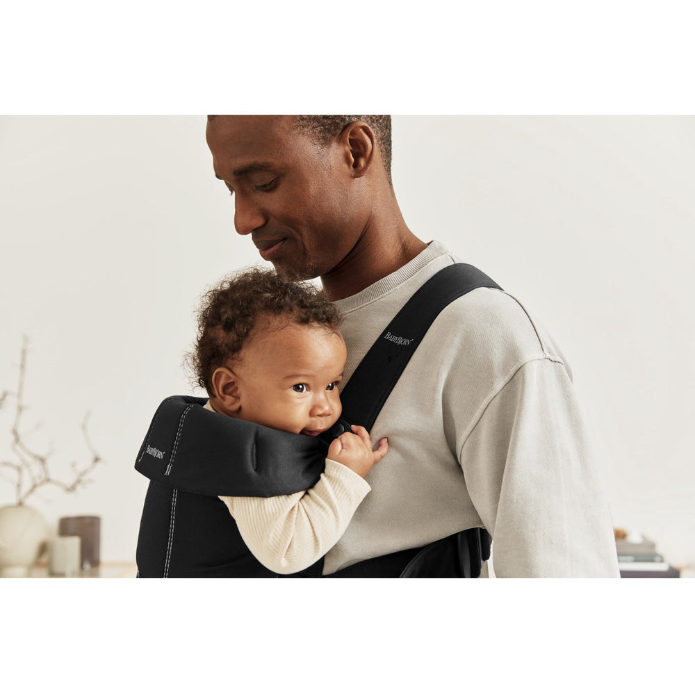 Køb BabyBjörn Black Bæresele Mini | Luksusbaby