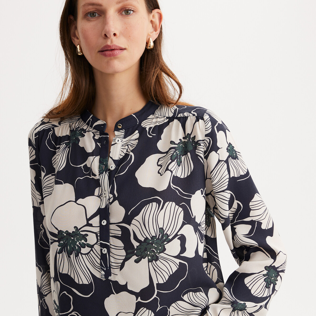 ANNE WEYBURN<br>Blusa com decote túnica e estampa floral