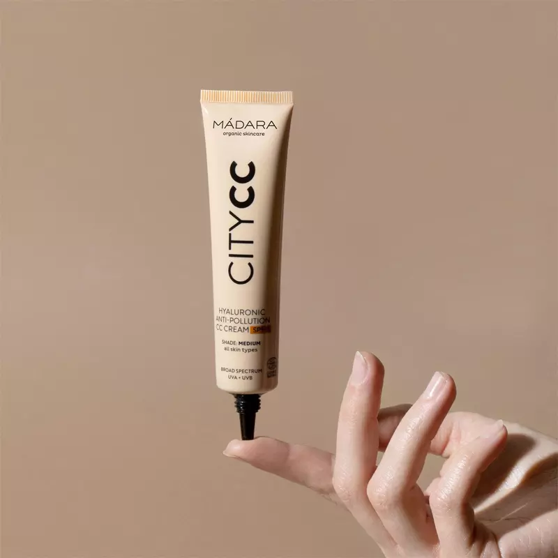 MÁDARA CITY CC Hyaluronic Anti-pollution CC Cream SPF 15 - 40 ml - Tan