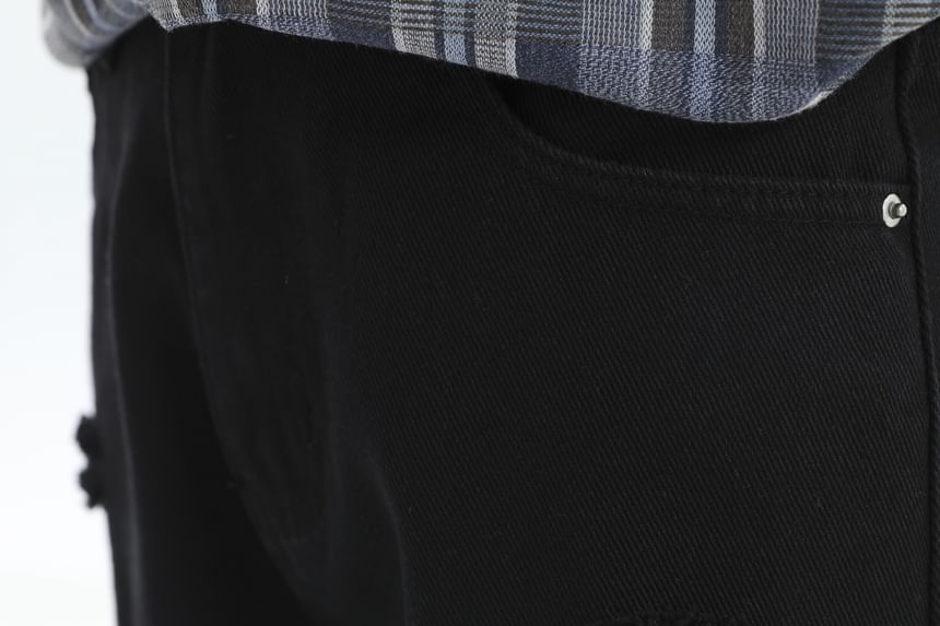INStudio - Mid Rise Distressed Washed Denim Shorts