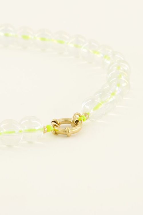Sunchasers goudkleurige ketting met groene glazen kralen