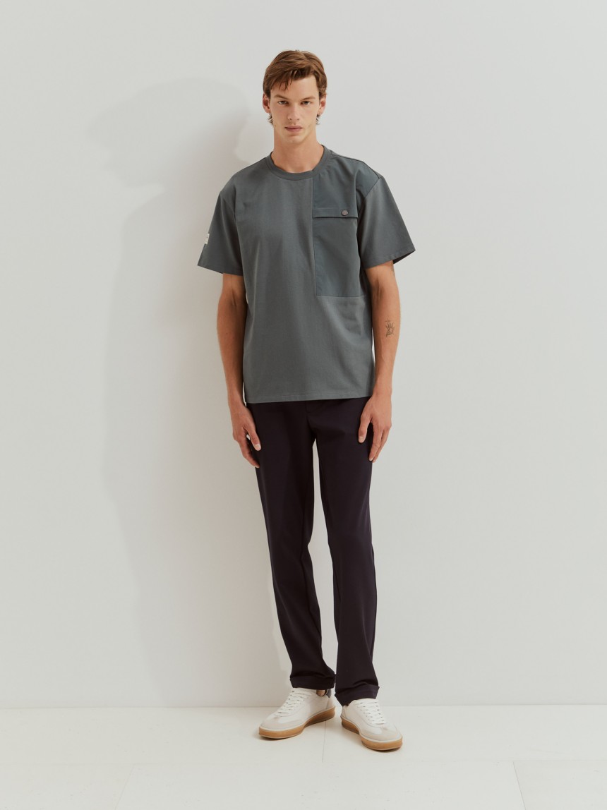 T-shirt de algodão com bolso