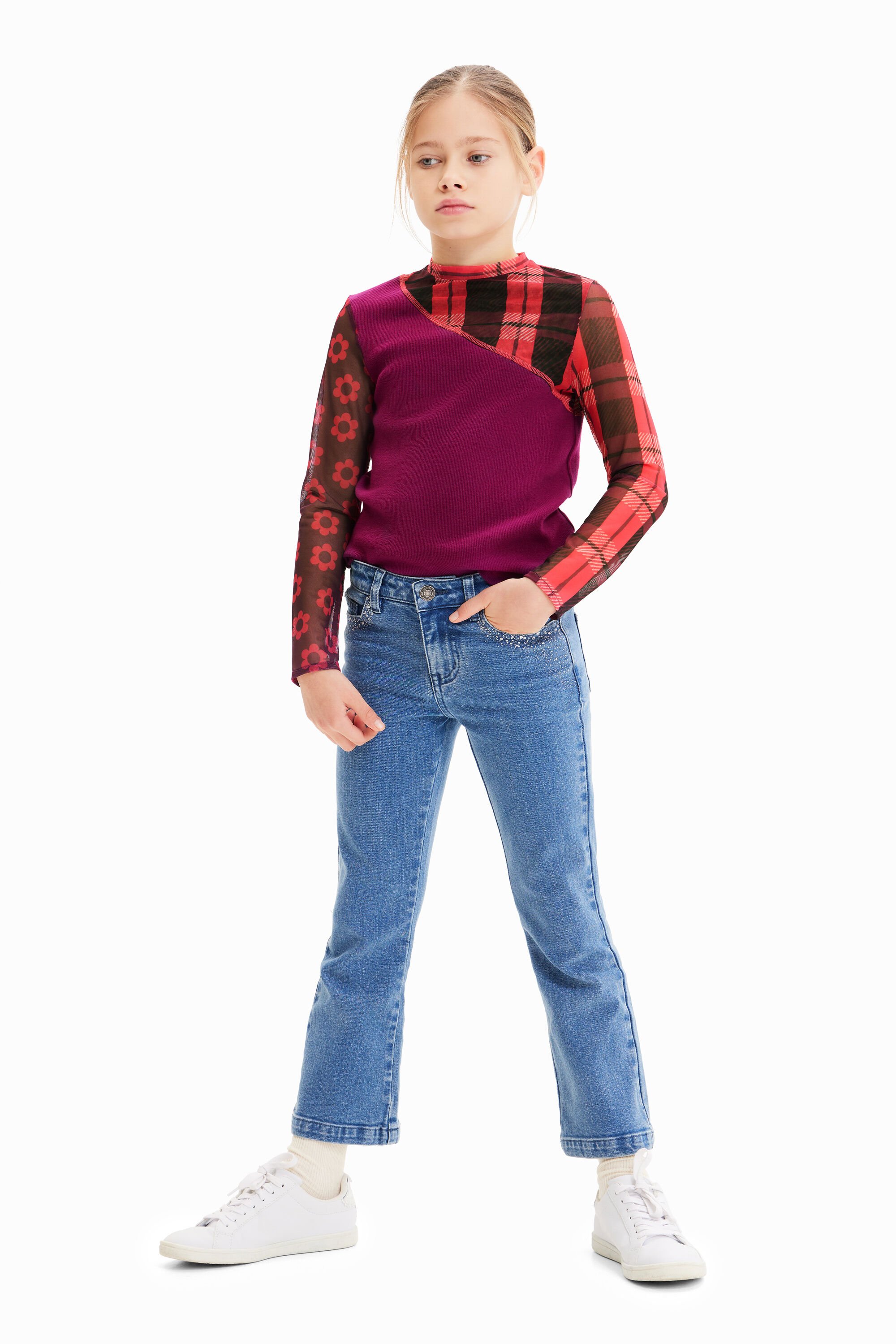 camiseta com aplique de tule canelado